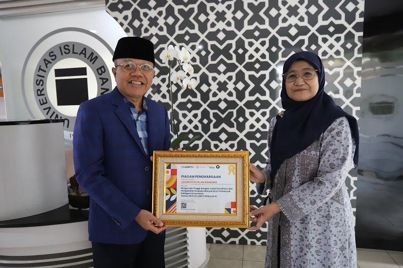 Unisba Kukuhkan Diri sebagai Kampus Terproduktif dalam Usulan Riset dan PkM Tahun 2025 versi LLDIKTI Wilayah IV