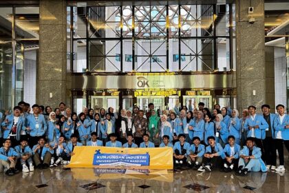 Menembus Dunia Finansial: Mahasiswa Ekbang FEB Unisba Eksplorasi Langsung Peran OJK di Jakarta