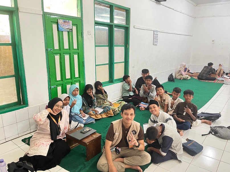 “Bina Cibatu”, Inisiatif Mahasiswa FTK Unisba untuk Asah Calistung dan Akhlak Anak-Anak Garut
