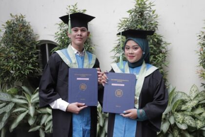 Unisba Cetak Wisudawan Berprestasi: IPK Hampir Sempurna dan Lulus Kurang dari 3 Tahun