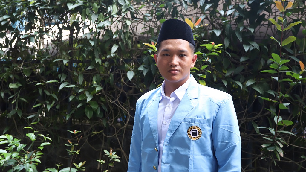 Kisah Salman Alfarizi, Hafidz 5 Juz Asal Banyuasin yang Raih Beasiswa KIP Unisba 2025/2026