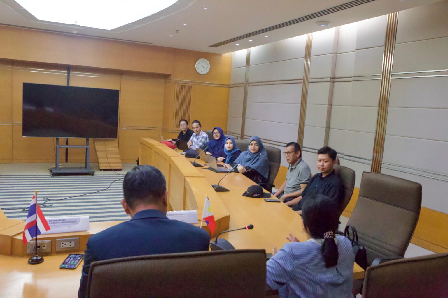 Prodi Manajemen FEB Unisba Perluas Kolaborasi Internasional Lewat Benchmarking Kurikulum di Shinawatra University Thailand