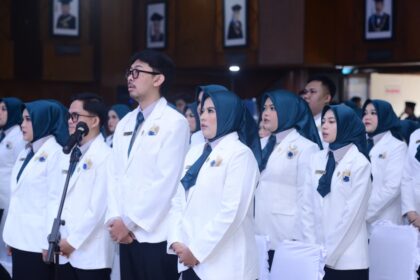 43 Lulusan PSPPA Unisba Resmi Dilantik dalam Sumpah Apoteker ke-VIII