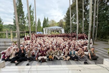 Mahasiswa FK Unisba Angkatan 2024 Gelar Pengabdian Masyarakat di Sumedang, Edukasi Hipertensi dan Layanan Kesehatan Gratis
